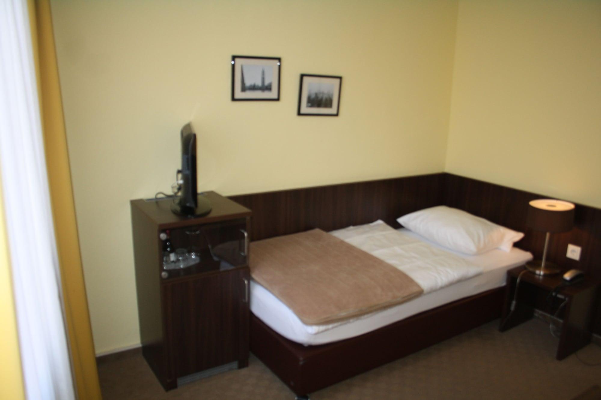 Hotel Mercedes City 본 외부 사진