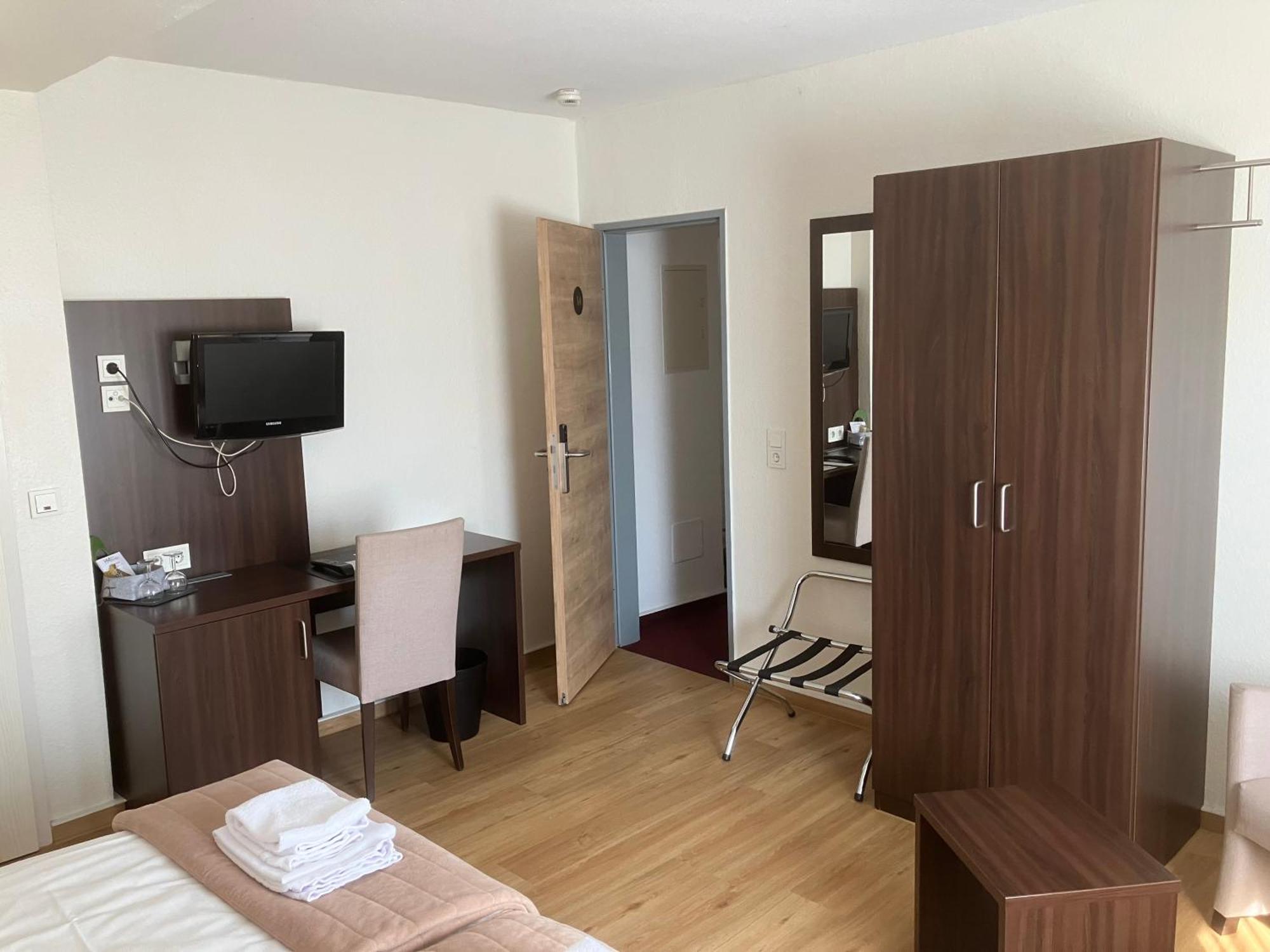 Hotel Mercedes City 본 외부 사진