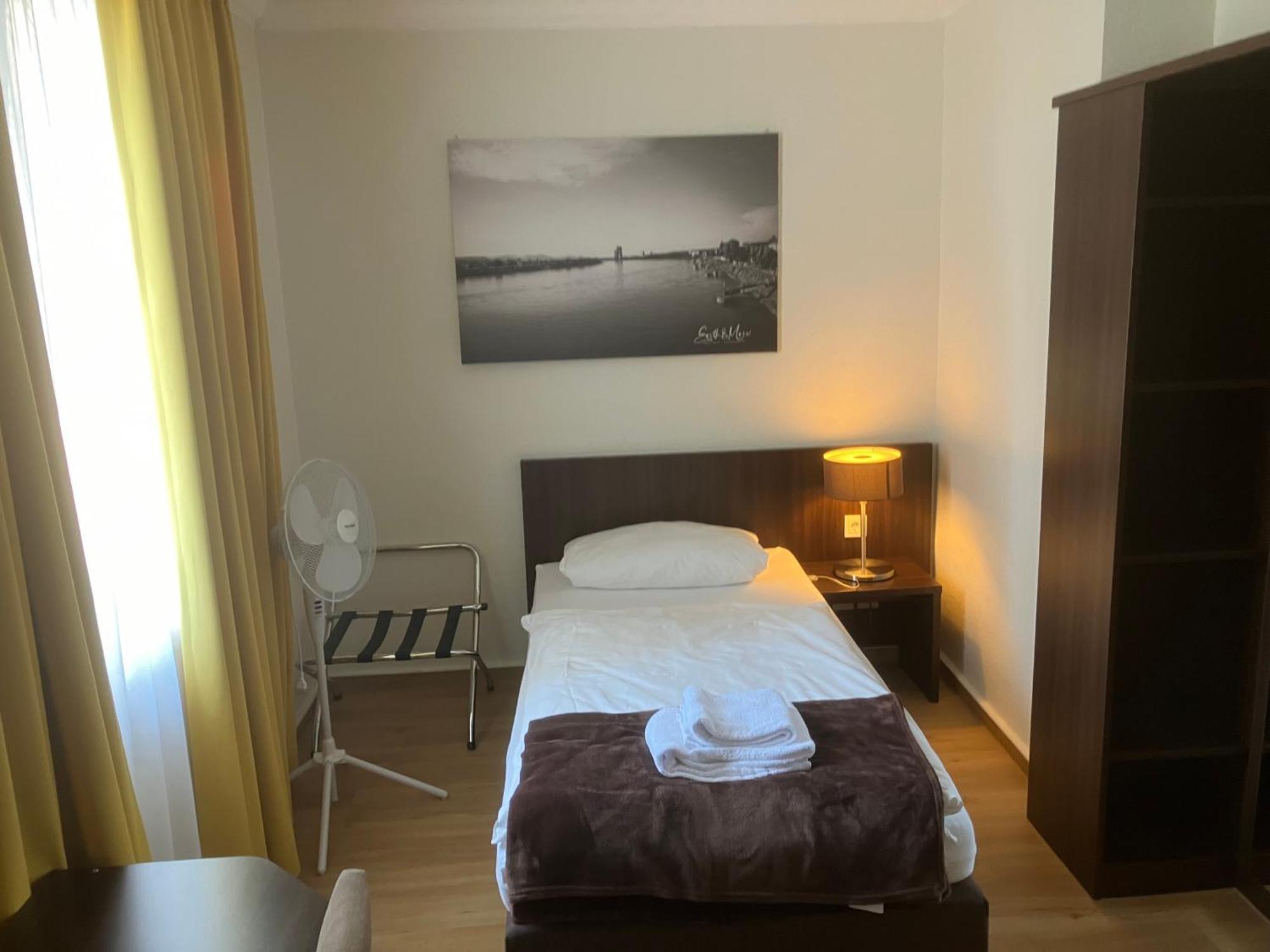 Hotel Mercedes City 본 외부 사진